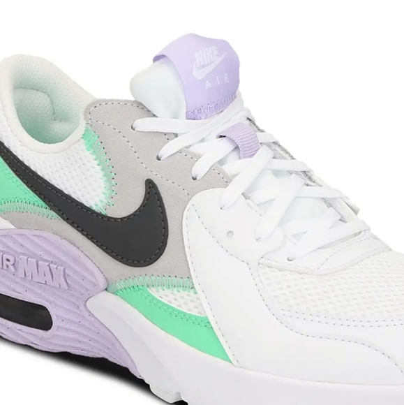 WOMEN'S NIKE AIR MAX EXCEE SNEAKERS - Picture 4 of 16